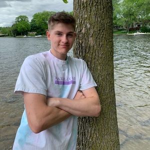 Meet your Posher, Eli